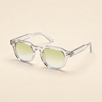 Le Levant Olive vu de trois quarts, monture cristal et verres verts